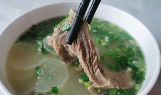 碎羊肉怎么做汤 做汤方法如下