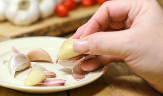 剥蒜方法 怎样剥蒜