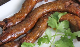 怎么做卤鸭脖子 卤鸭脖子的教程