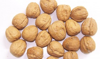 盐焗核桃的方法 盐焗核桃做法