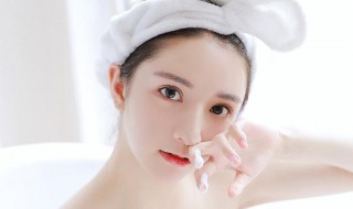 女士裹浴巾方法 怎么裹的比较紧