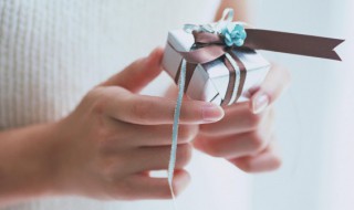 圣诞节送女孩子什么礼物 适合送女孩的圣诞礼物