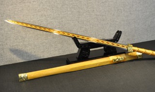 十年磨一剑不露也锋芒是什么意思 十年磨一剑不露也锋芒诗句翻译