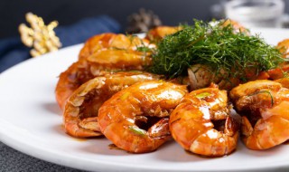 如何制作好吃的葱香焗大虾 好吃的葱香焗大虾的做法