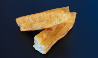 如何在家炸出好吃的奶香油条 怎么可以在家炸出好吃的奶香油条