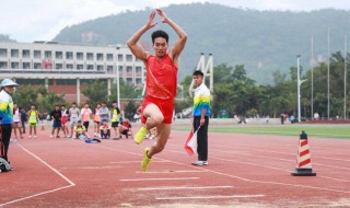 运动会致跳远运动员稿件 运动会致跳远运动员稿件怎么写