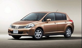 骐达保养提示怎么消除 　一共有三步骤