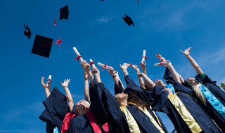 大学毕业的年龄一般是多少岁? 大家可以看看