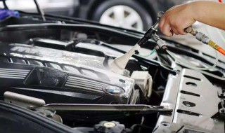 洗车时可以直接冲洗发动机吗 看完就知道了
