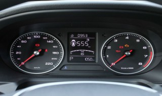 仪表盘上出现扳手怎么消除? 快来看看