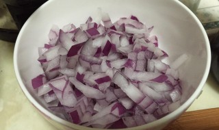 切洋葱碎的窍门 切洋葱碎的技巧