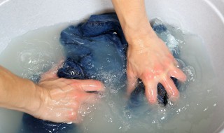 洗衣除渍小技巧 洗衣除渍小技巧有哪些