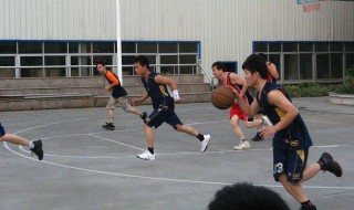 篮球过人招式技巧 篮球场上的4大过人招式介绍