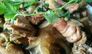 如何做鸡肉炖粉皮 鸡肉炖粉皮的简单做法