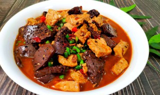 猪血豆腐的烹饪方法 猪血豆腐怎么做好吃