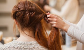 发型师作品怎么配文字 怎么发发型师作品配文字呢