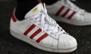 白鞋带怎样清洗干净 怎样清洗白鞋带