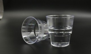 如何清洗干净塑料水杯 清洗塑料水杯怎样干净