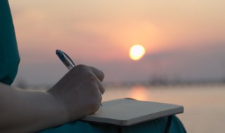 与高楼林立意思相同的成语是什么 与高楼林立意思相同的成语