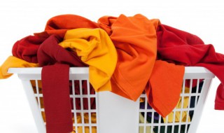 衣服褪色了怎么恢复原来的颜色 怎么恢复褪色了的衣服原来的颜色