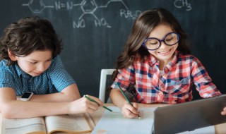 违组词 违组词造句