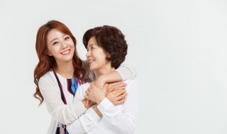 女儿结婚妈妈穿什么衣服 女儿结婚妈妈穿什么衣服好