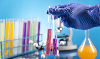 四氯化碳的密度与水比谁大?为什么 四氯化碳的密度与水作比较