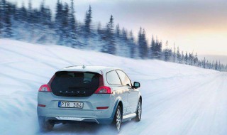 冬季如何启动汽车 告诉你正确姿势