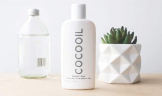 卸妆用水还是油还是乳 看肤质适合哪种