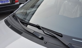 雨刷怎么换 具体怎么操作