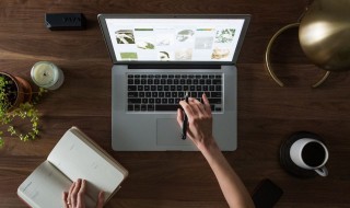 笔记本电脑可以边充电边玩吗 原来是这个样子