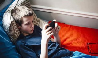 小孩要手机怎么回答 回答如下