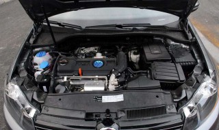 汽车发动机舱可以用水冲洗么 看完就知道了