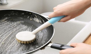 用什么东西可以洗掉油。 什么东西可去除油渍