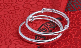 送女生银手镯代表什么 送女生银手镯代表什么解释