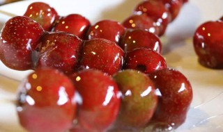 制作冰糖葫芦的方法 自制冰糖葫芦的方法如下