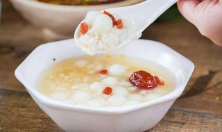 银耳甜酒汤圆教程 银耳甜酒汤圆做法教程