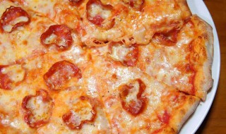 肉肠披萨制作方法 香肠披萨的做法介绍