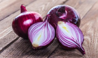 洋葱冻豆腐怎么做才好吃 制作洋葱炒冻豆腐的方法