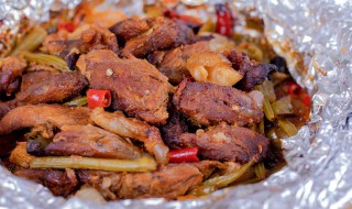 平底锅怎么做烤羊肉 平底锅做烤羊肉的做法介绍