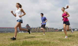 描写跑步很快的句子 描写跑步很快的句子精选