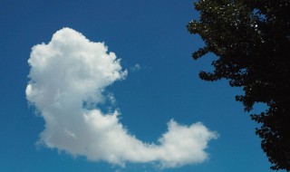 关于云的意境的句子 关于云的意境的句子集锦
