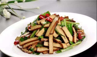 葱爆豆干步骤 如何制作大葱炒豆干