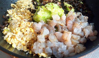 滑蛋木耳虾仁如何做 鲜虾木耳滑蛋详细教程