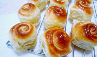 玫瑰花小餐包制作方法 家庭早餐玫瑰花小餐包