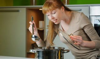 甘蔗马蹄莲藕汤怎么做 制作甘蔗马蹄莲藕汤的方法