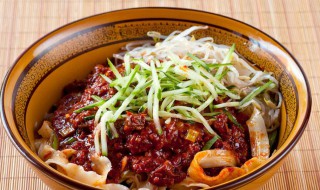 老北京炸酱面做法技巧 正宗老北京炸酱面如何做