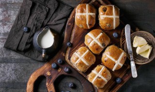 形容面包香气扑鼻的句子 形容面包香气扑鼻的句子说说