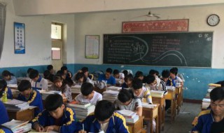 望庐山瀑布的意思全解 望庐山瀑布译文