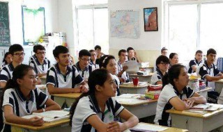 莲叶何田田意思 如何解释莲叶何田田